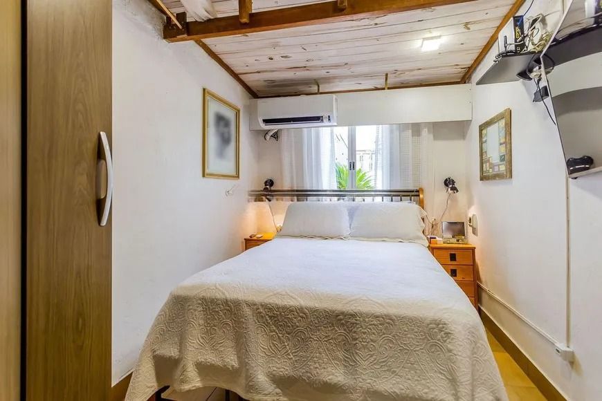 Casa térrea com 3 dormitórios, amplo pátio e 2 vagas de garagem cobertas. — foto 16