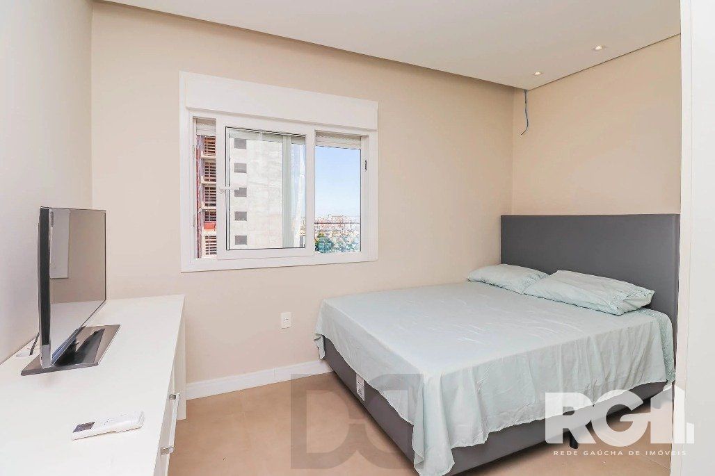 Apartamento com 3 Dormitórios, Suíte e Vaga Dupla – Andar Alto — foto 21