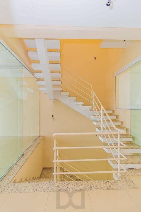 Casa com 3 dormitórios, suíte, lavabo e amplo pátio. — foto 23