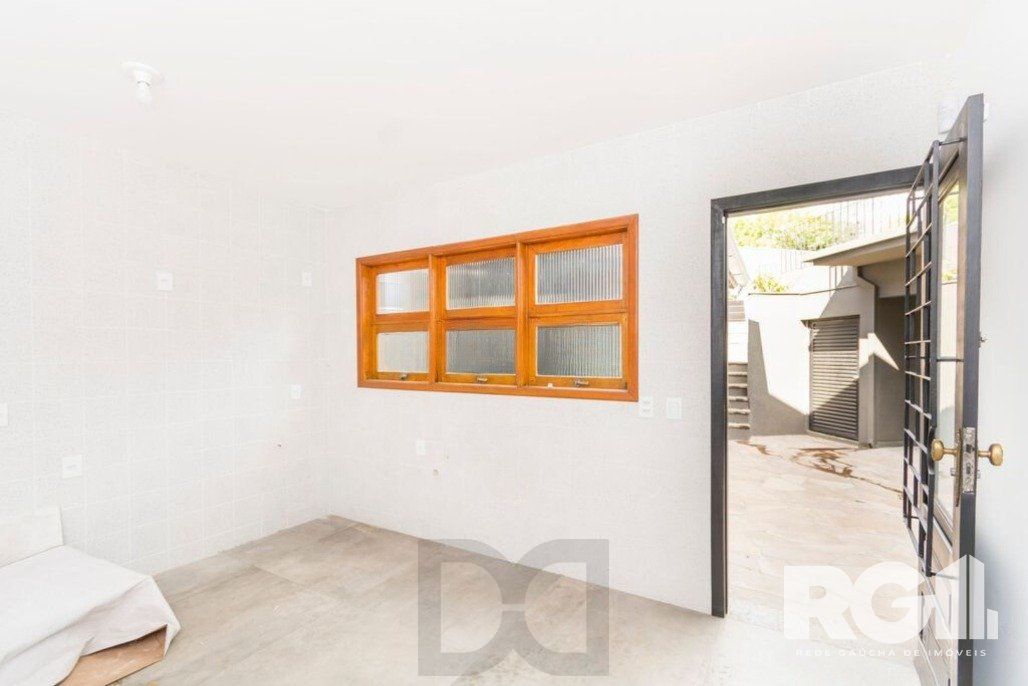 Casa com piscina, 3 dormitórios, 258m² privativos, no Jardim Itu. — foto 15