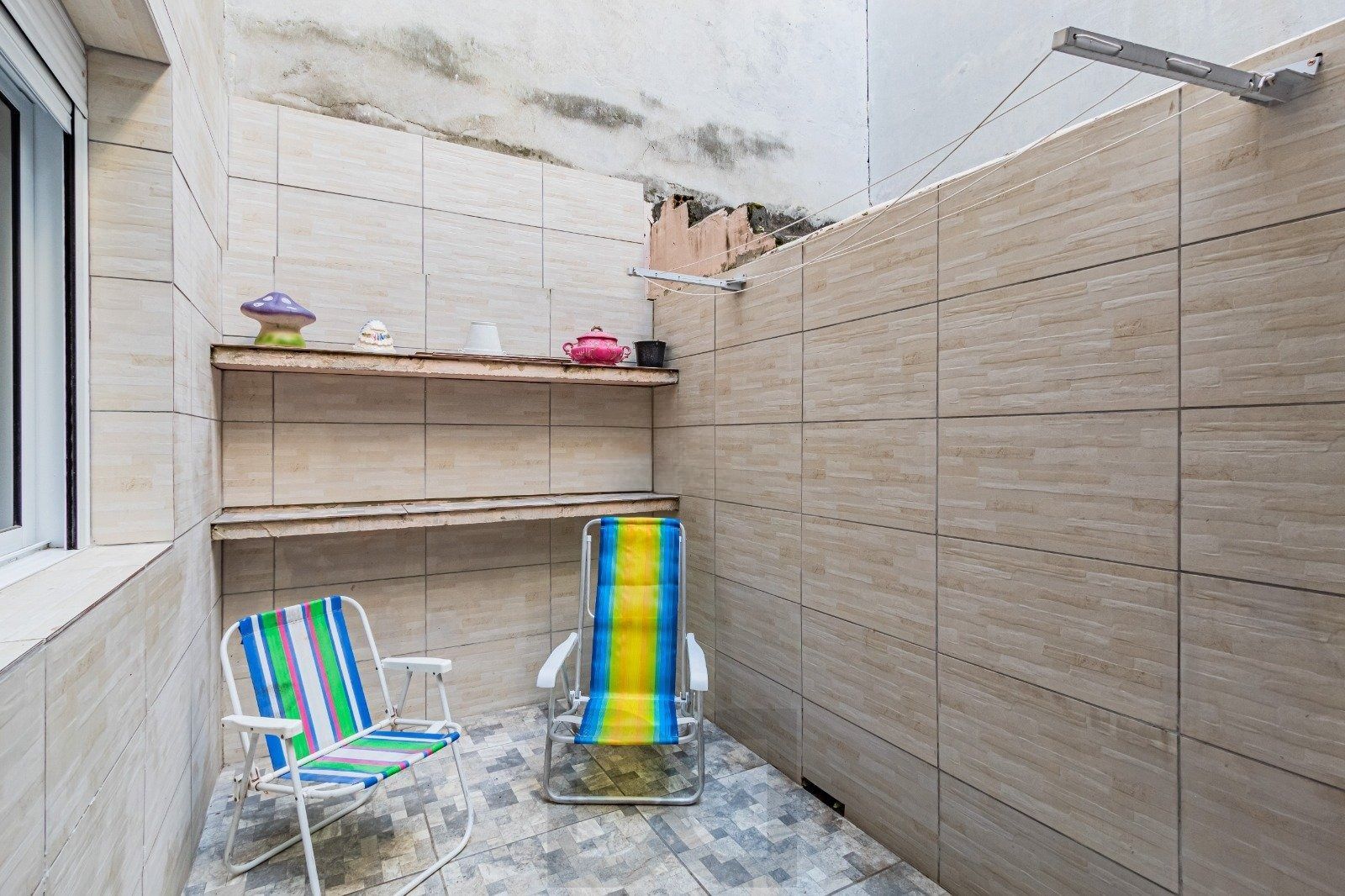 Térreo com pátio Semimobiliado, 2 Dormitórios, Próximo ao Praia de Belas — foto 11