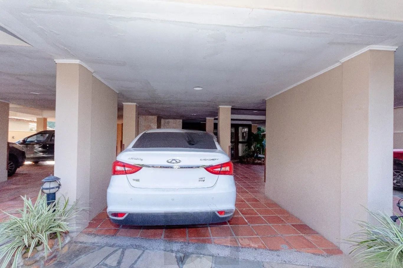 Ótima cobertura, 2 dormitórios e 1 dependência de empregada e 1 vaga coberta. — foto 31