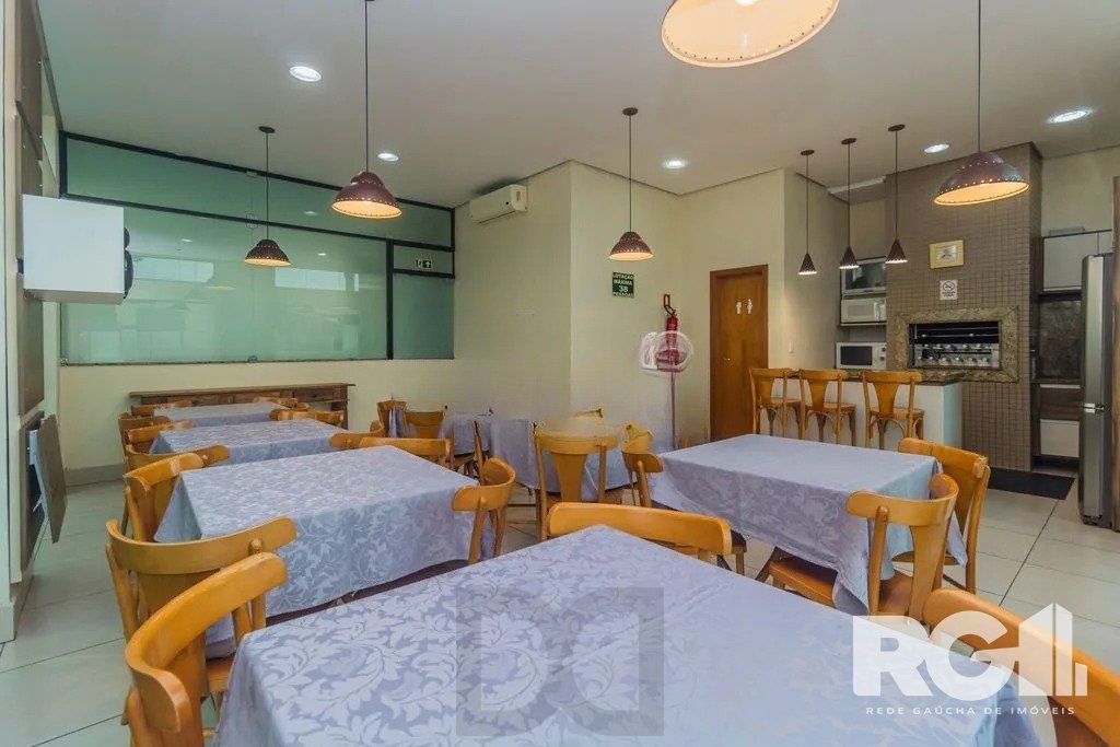 Apartamento com 94m², 3 quartos, 1 suíte, 2 vagas, no bairro Cristo Redentor em Porto Alegre.. — foto 36