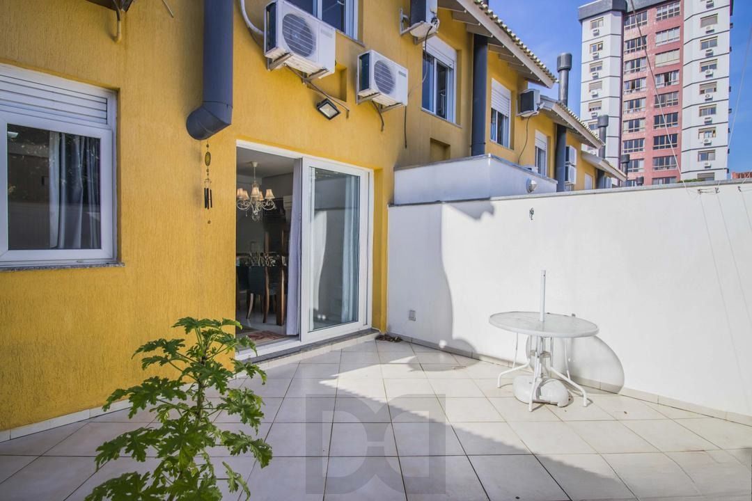 Casa em condomínio com pátio e suíte – Jardim São Pedro, POA — foto 3