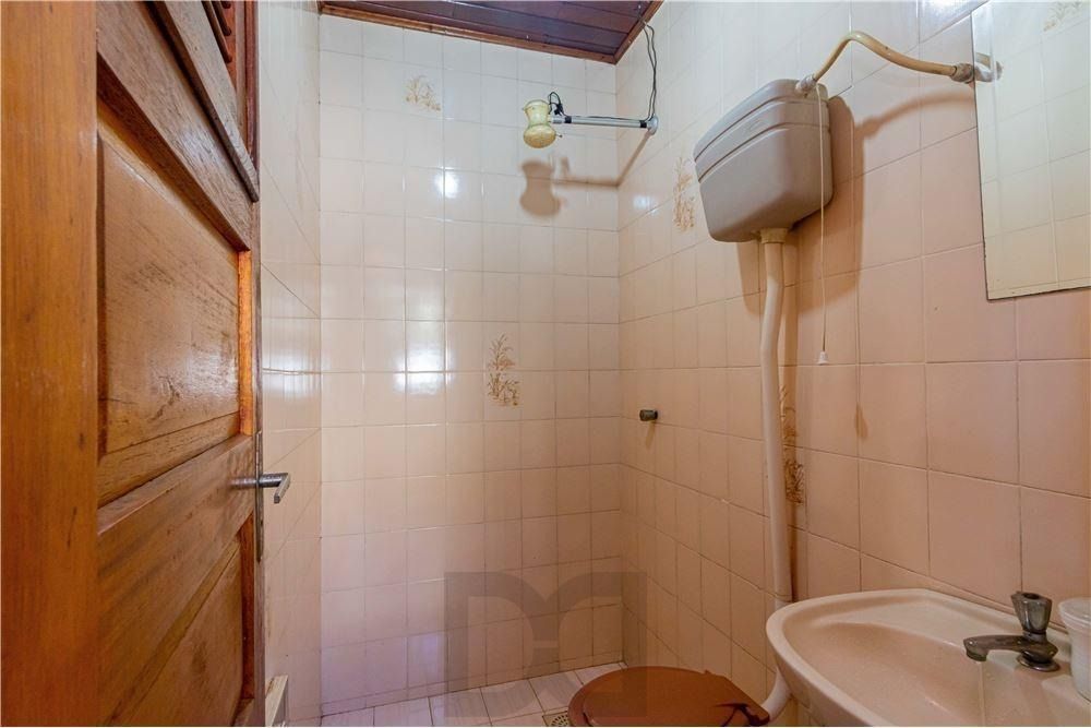 Ampla casa com 3 Dormitórios 293m² e Pátio amplo Próximo a Adda Mascarenhas — foto 17