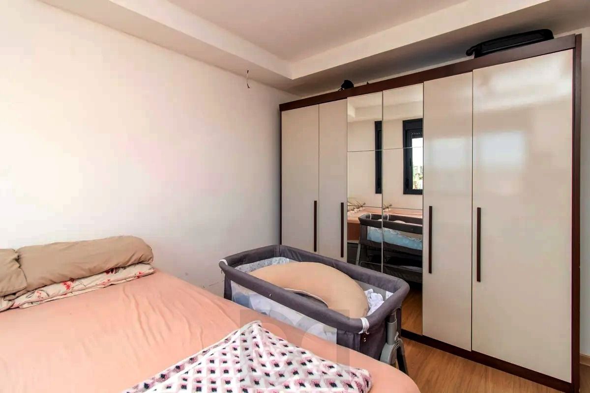 Apartamento, 2 Quartos Semimobiliado, churrasqueira, 1 vaga - Menino Deus — foto 8