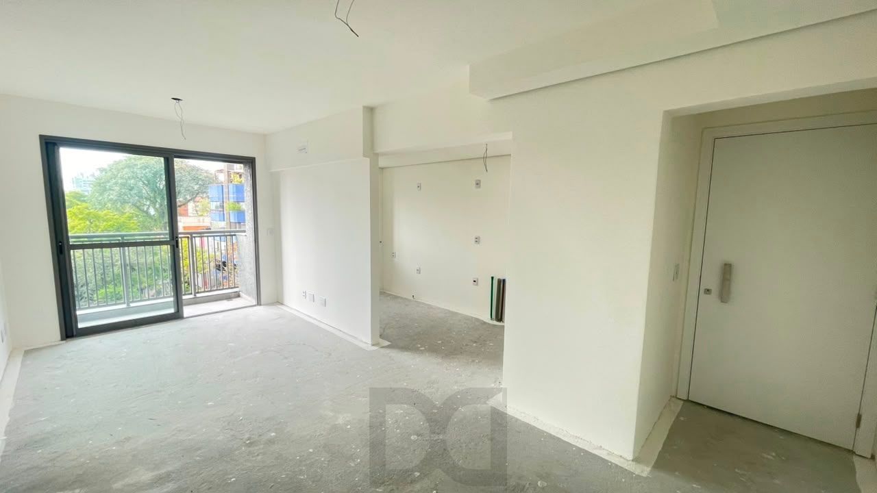 Apartamento à venda com 3 quartos sendo 1 suíte, com 2 vagas, no bairro Petrópolis — foto 1
