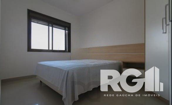 Apartamento Mobiliado com 3 Quartos, Suíte e 2 Vagas no Sarandi — foto 10