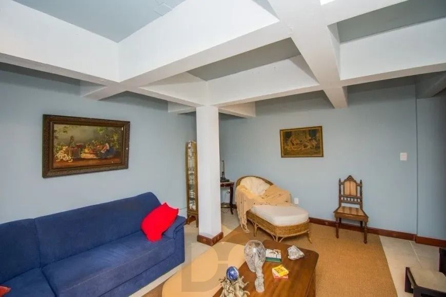 Casa com 3 dormitórios, suíte e amplo pátio com piscina e churrasqueira. — foto 19