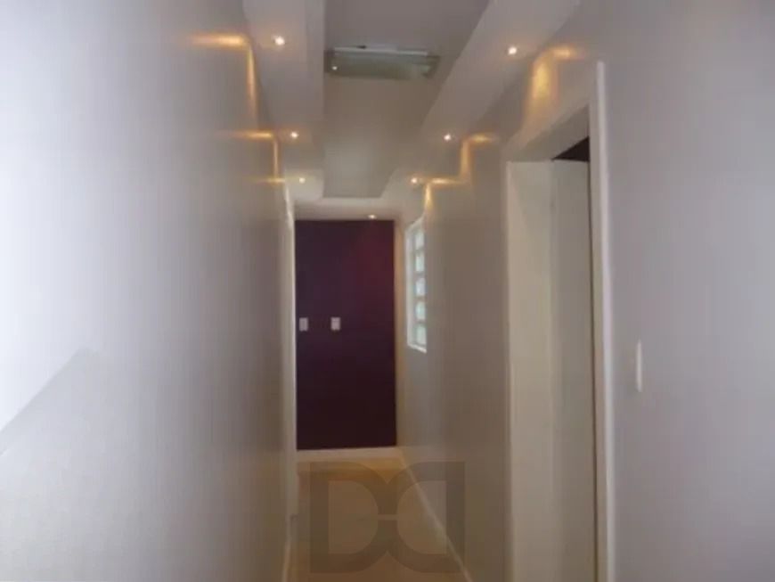 Casa térrea com 3 dormitórios, suíte e 3 vagas. — foto 16