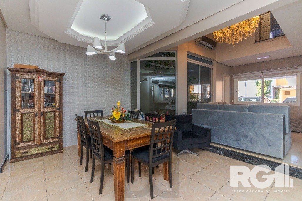Casa em Condomínio com 3 Suítes, Espaço Gourmet e 5 Vagas de Garagem — foto 9