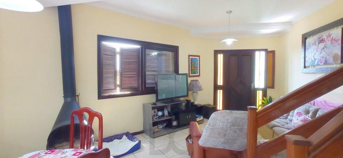 Casa com 4 dormitórios, sótão e amplo pátio próxima ao Hospital Cristo Redentor — foto 8
