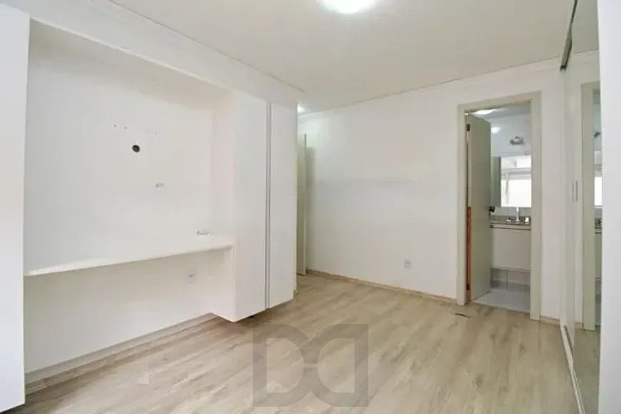 Apartamento com 2 dormitórios, suíte, churrasqueira e vaga de garagem. — foto 6