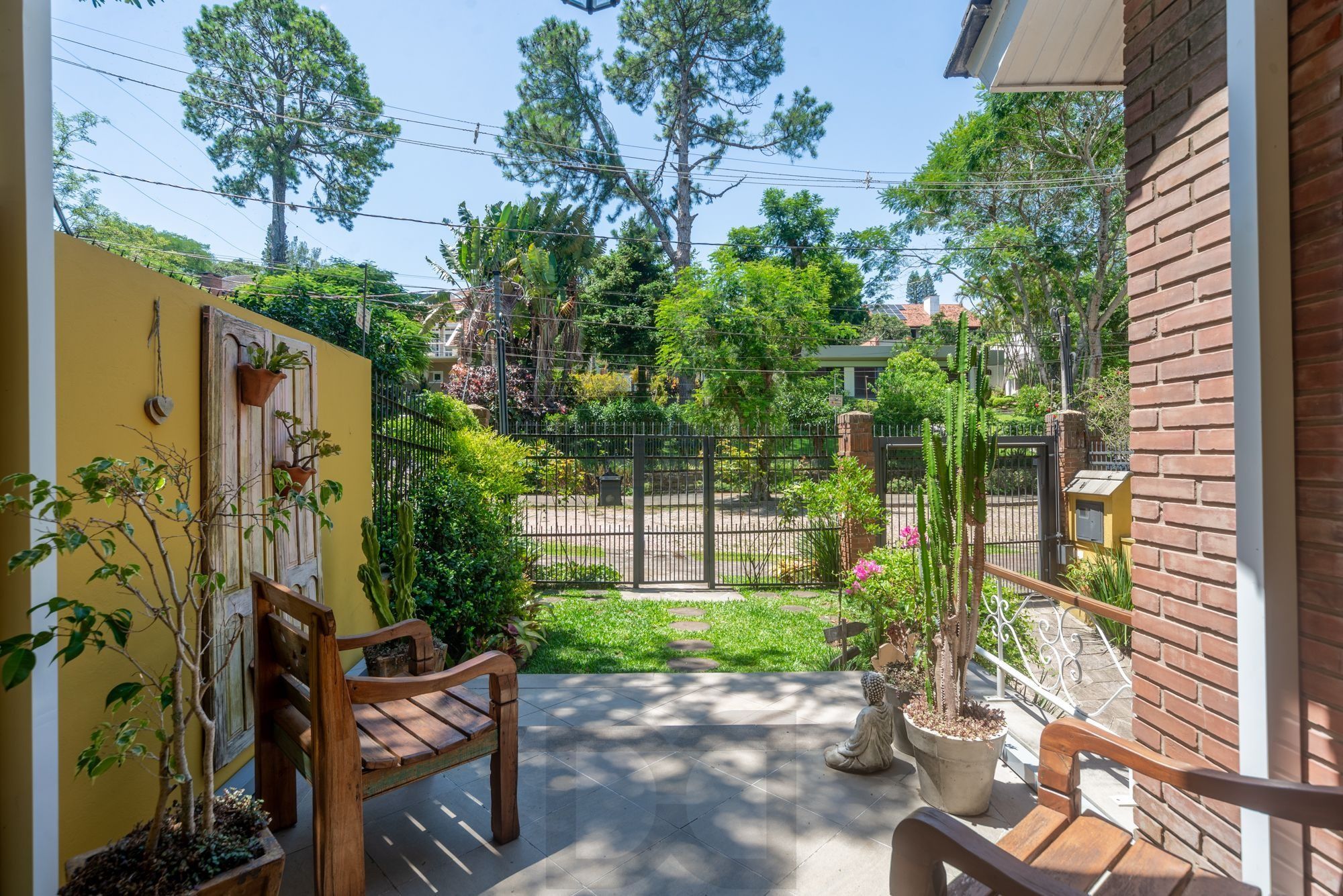 Casa térrea com 4 dormitórios, 2 suítes e 3 vagas. — foto 31