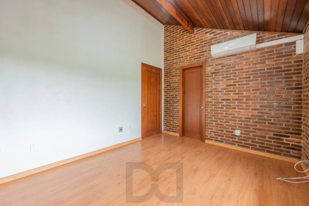 Casa com 4 dormitórios, suíte, churrasqueira e 4 vagas — foto 13