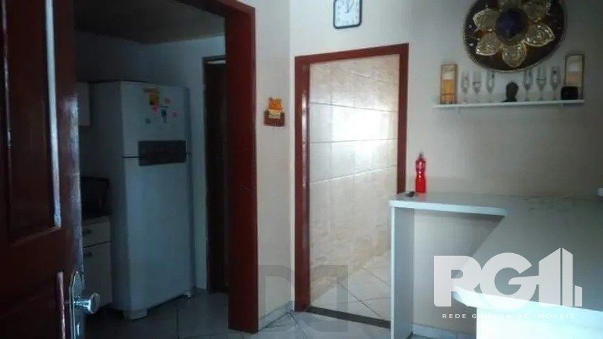 Casa Ampla com Piscina e 4 Dormitórios no Rubem Berta — foto 3