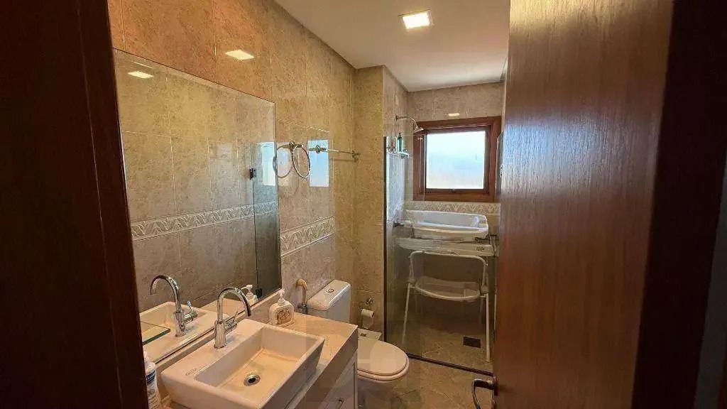 Cobertura com 4 dormitórios, 2 suítes, lavabo e 3 vagas de garagem. — foto 6