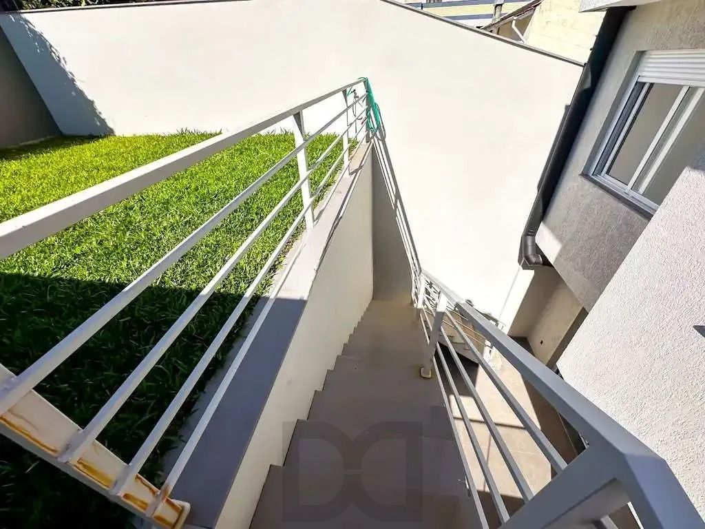 Casa com 3 dormitórios, suíte, churrasqueira, lareira e 2 vagas de garagem. — foto 15