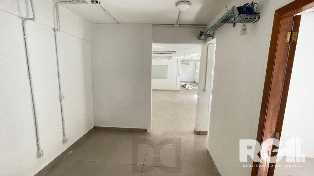 Prédio Comercial Imponente com 1.200m² na Zona Norte de Porto Alegre — foto 14