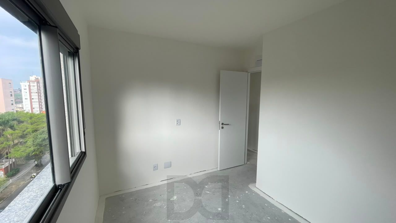 Apartamento à venda com 3 quartos sendo 1 suíte, com 2 vagas, no bairro Petrópolis — foto 12