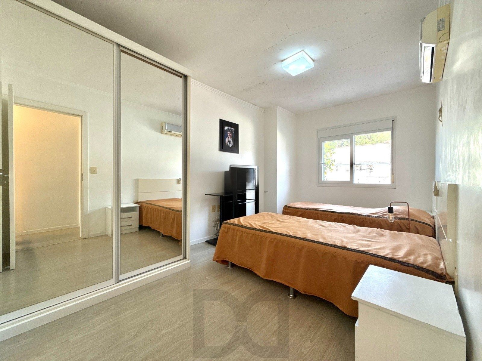 Casa com 3 Suítes e 3 Vagas no Bairro Vila Ipiranga — foto 22
