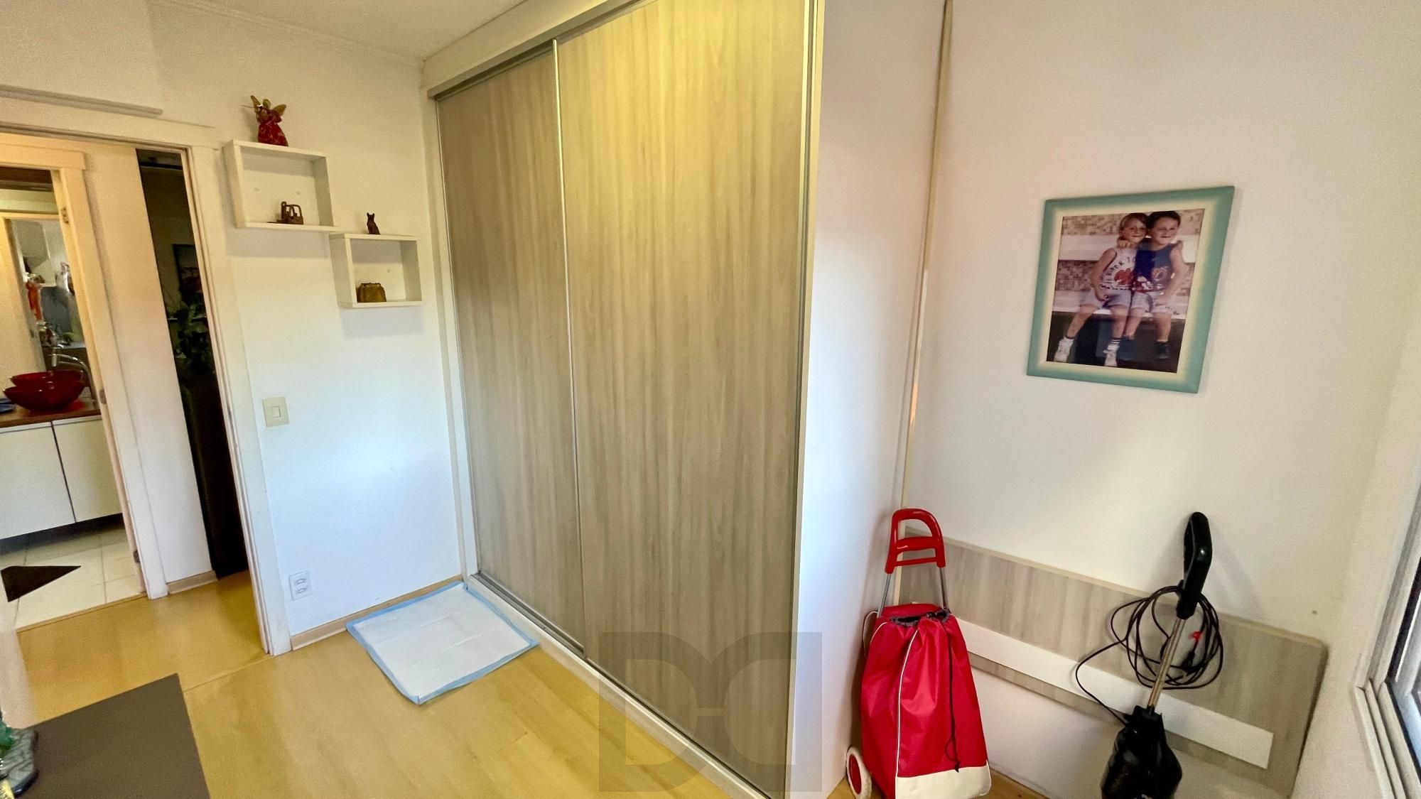 Apartamento Semimobiliado com 3 Dormitórios e Suíte — foto 16