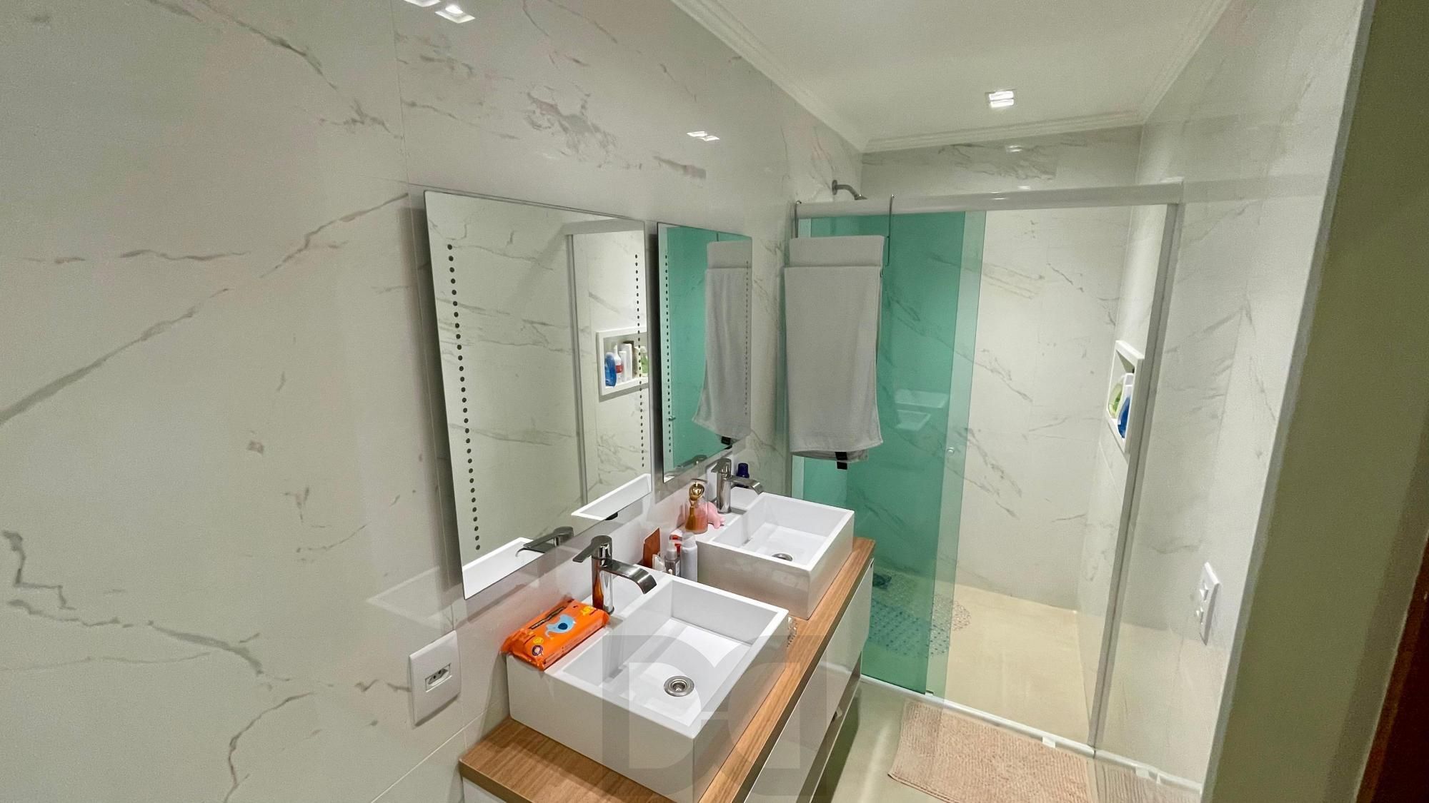 Casa térrea 100% mobiliada com 3 dormitórios, suíte, piscina e 3 vagas. — foto 24