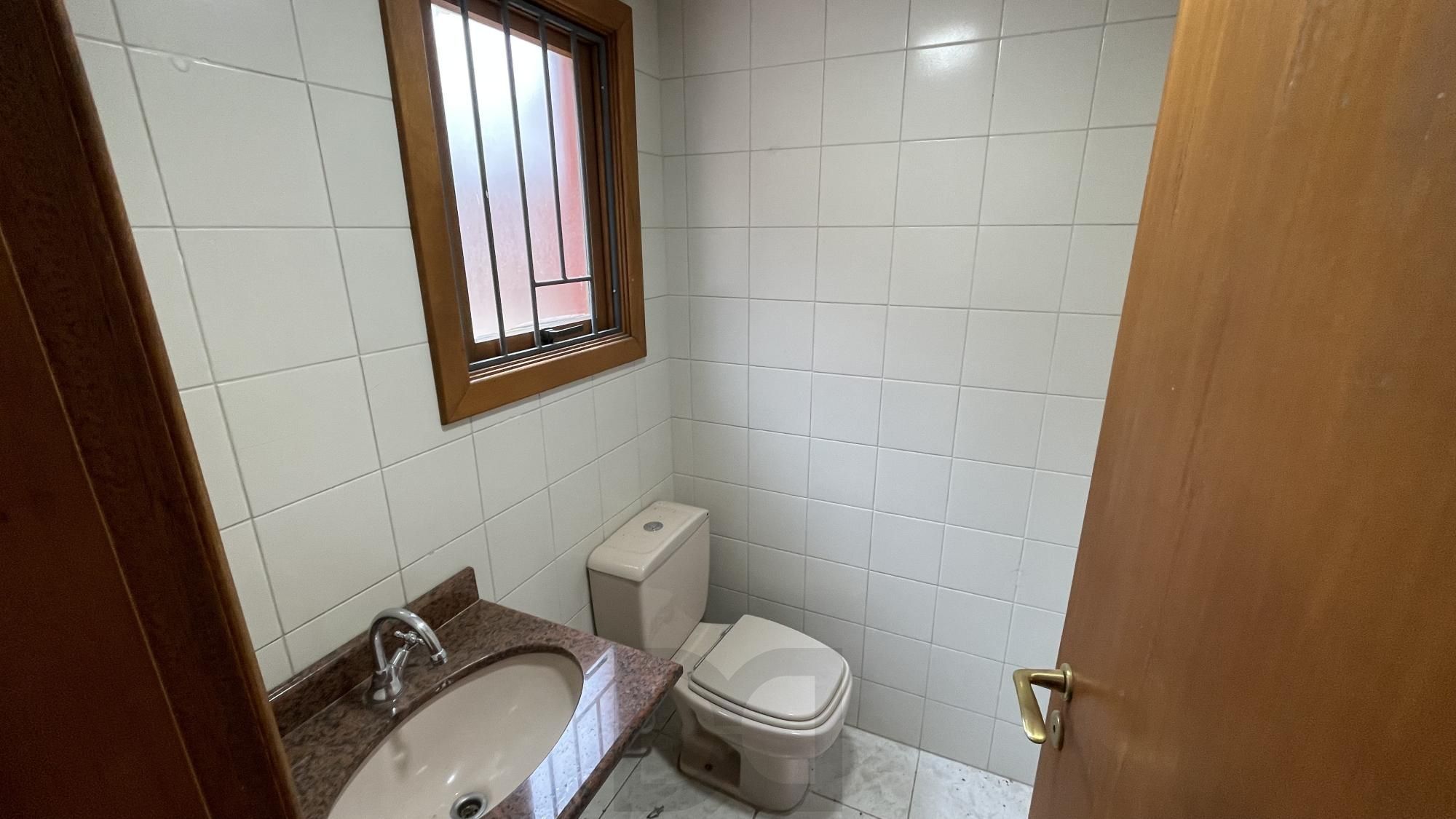 Casa em condomínio com 3 dormitórios, suíte, lavabo e 2 vagas. — foto 9