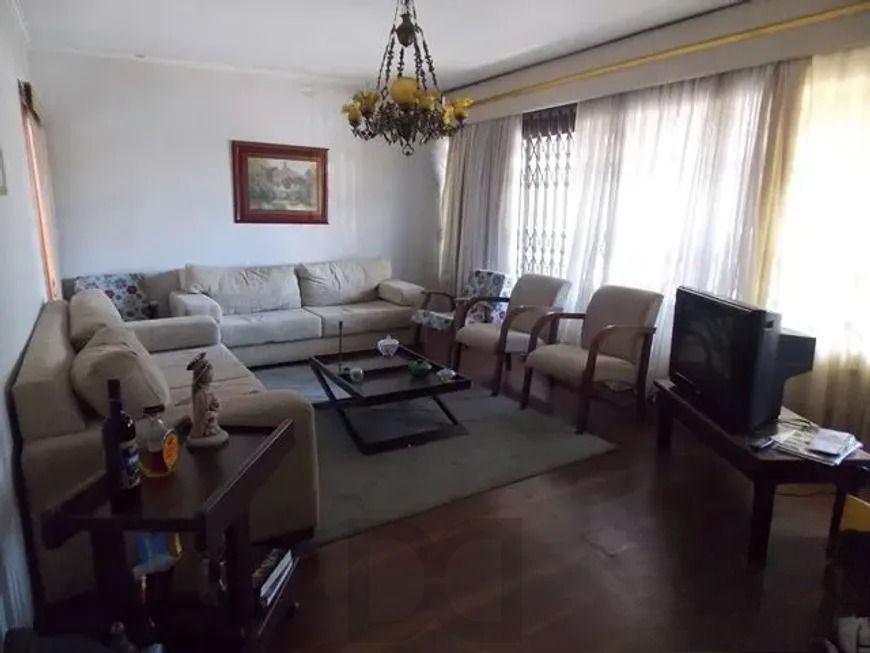 Casa com 3 dormitórios, pátio e área gourmet — foto 1