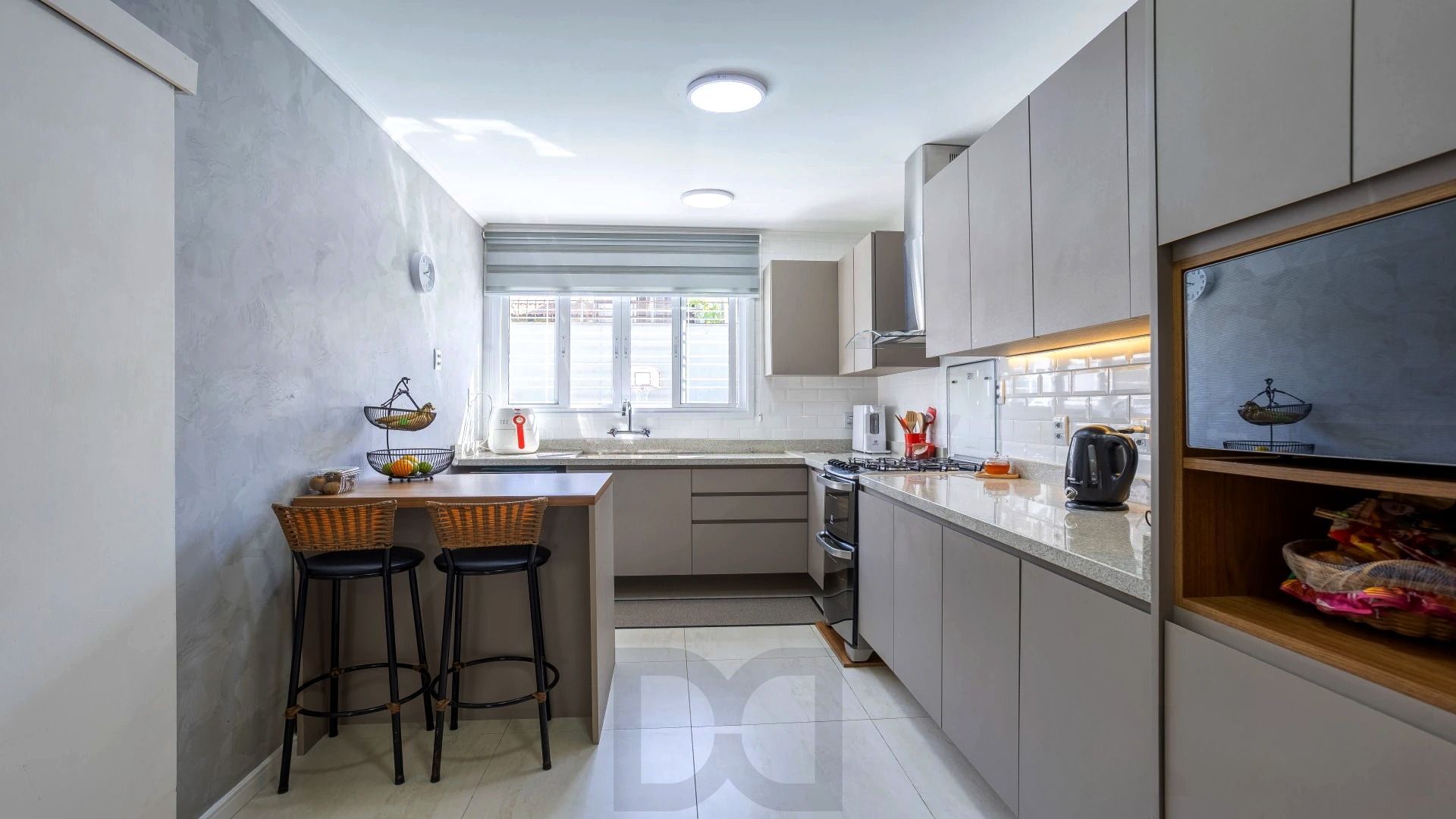 Casa 4 dormitórios com espaço gourmet patio com Piscina no Jardim Lindoia — foto 15