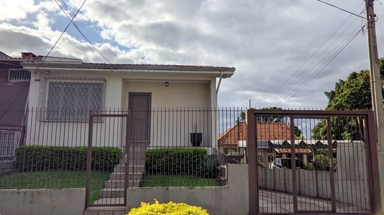 Casa ampla com 4 dormitórios e espaço gourmet no São Sebastião — foto 1