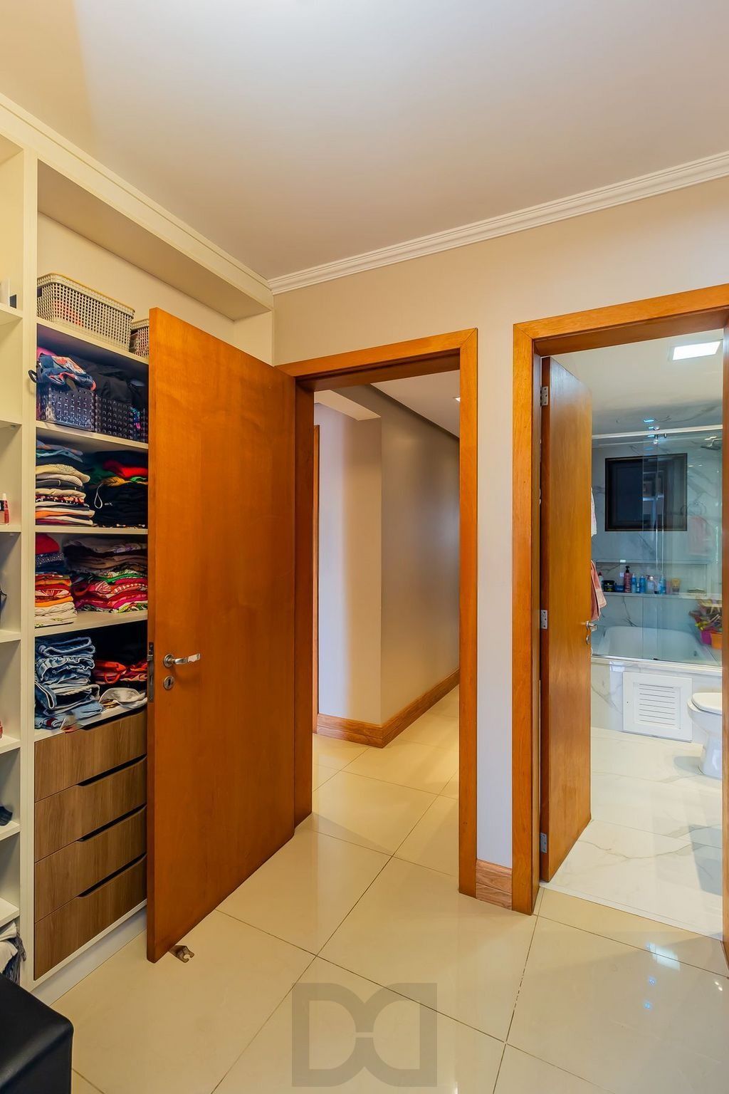 Apartamento de 3 dormitórios com suíte e vaga dupla no Passo da Areia — foto 23