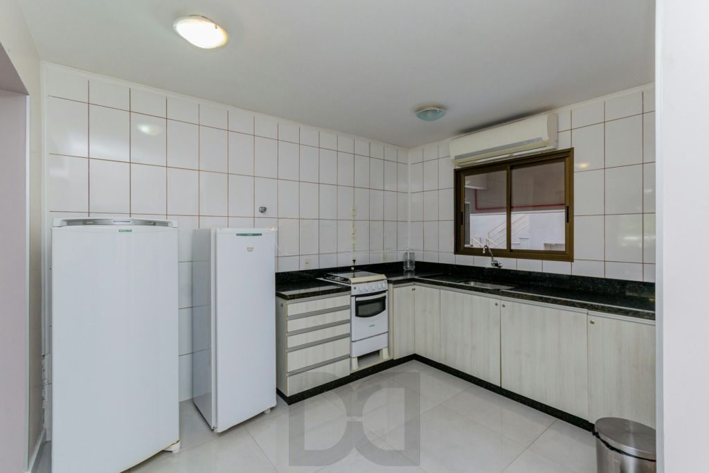 Apto 3 Dorm. c/ Churrasqueira e Cozinha Planejada — foto 12