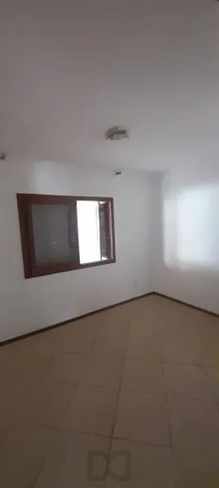 Casa térrea com 2 dormitórios, amplo pátio e 3 vagas. — foto 15