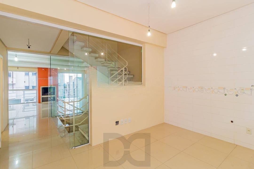 Casa com 3 dormitórios, suíte, lavabo e amplo pátio. — foto 27