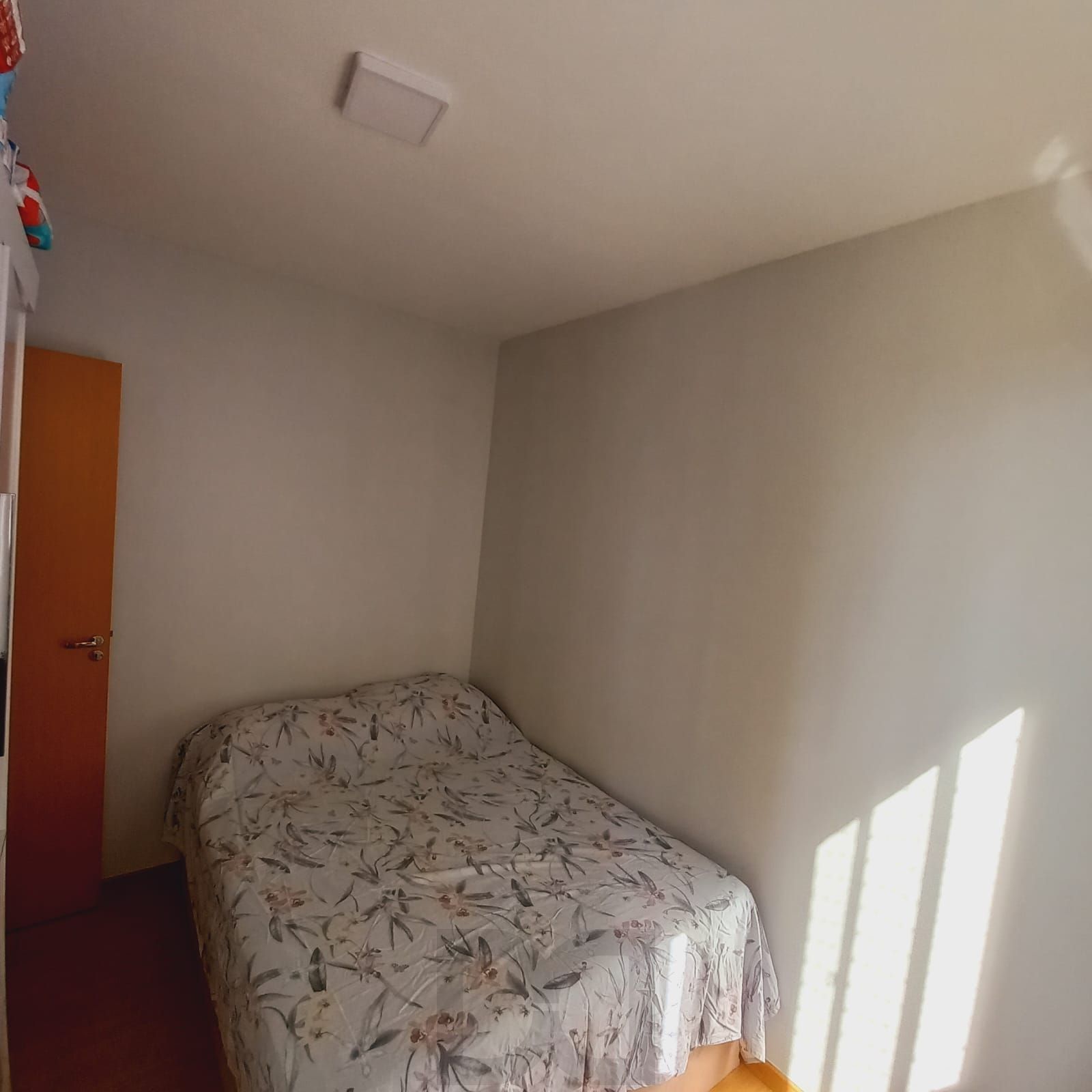Apartamento 2 Dormitórios, sacada com churrasquieira, 1 vaga  Portaria 24h — foto 11