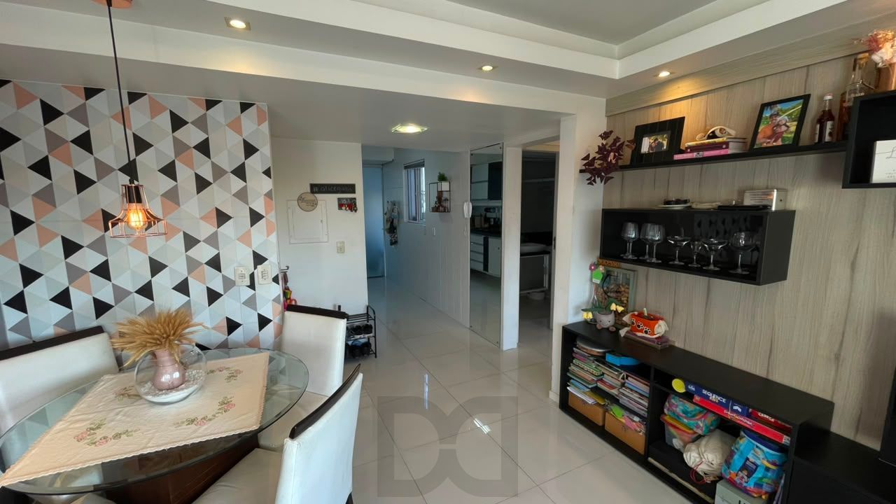 Apartamento 2 dormitórios com vaga coberta no Passo d’Areia — foto 2