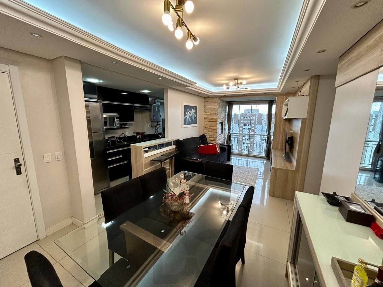 Apartamento com 3 dormitórios, suíte e 2 vagas — foto 2