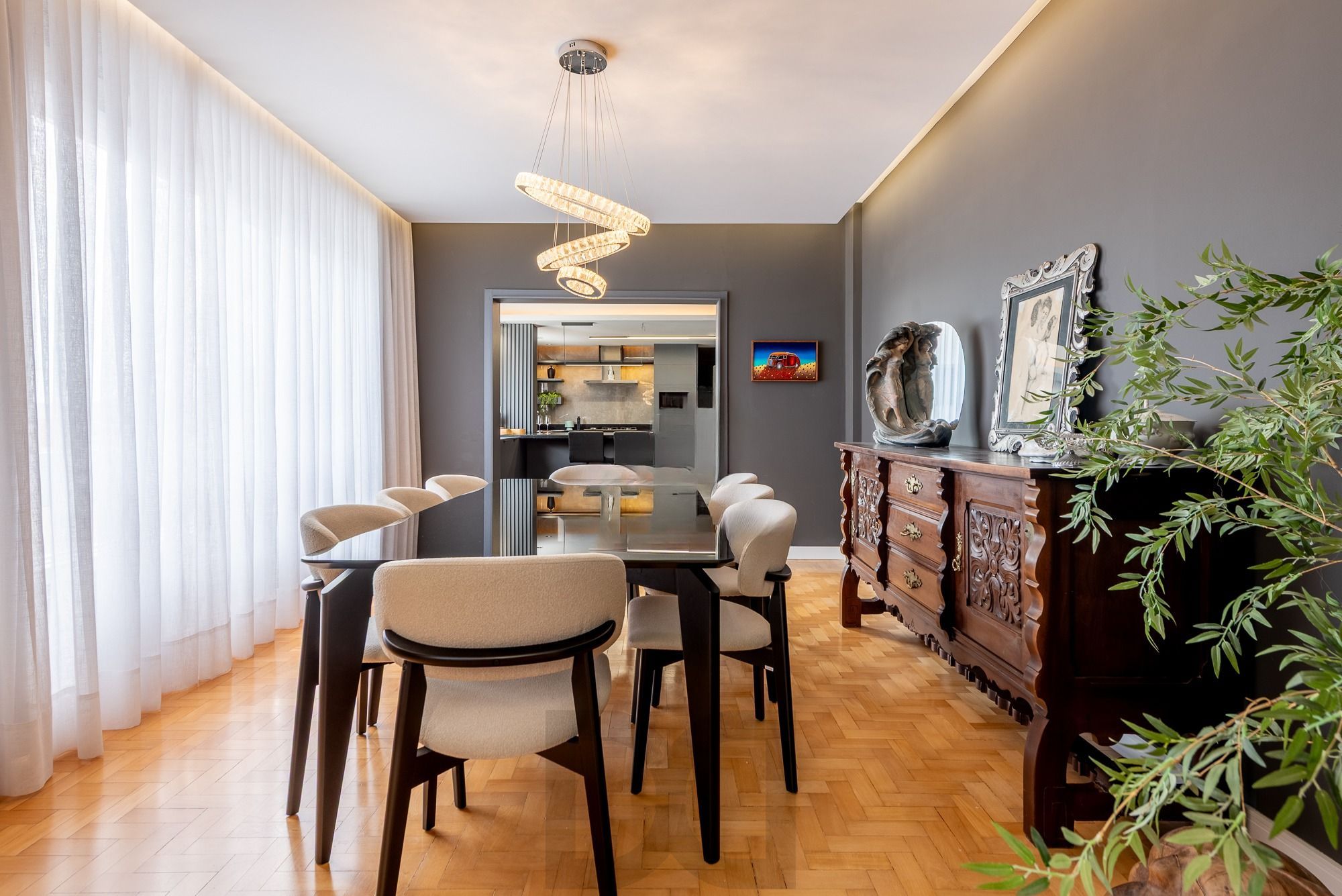 Apartamento com 295m² e 3 dormitórios, 1 suíte, 2 vagas individuais, no bairro Independência — foto 9