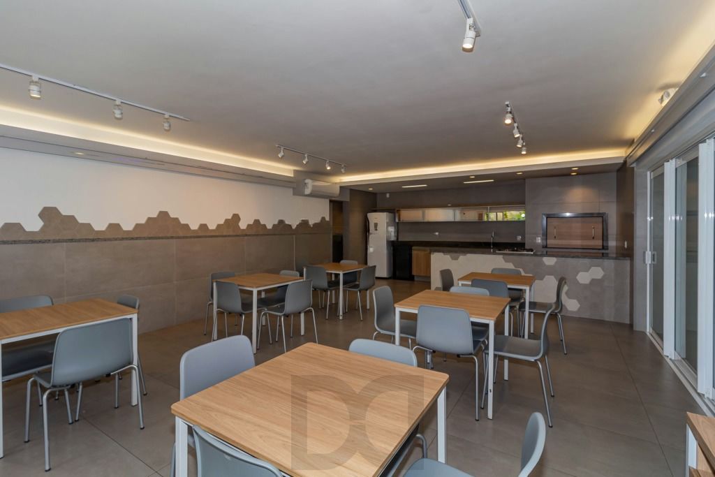 Apartamento 3 Dormitórios com Suíte, Sacada e Vaga Coberta — foto 34