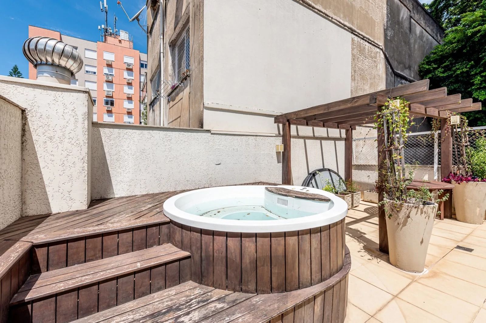 Apto Garden Duplex semimobiliado com Jacuzzi e Suíte no Rio Branco — foto 30