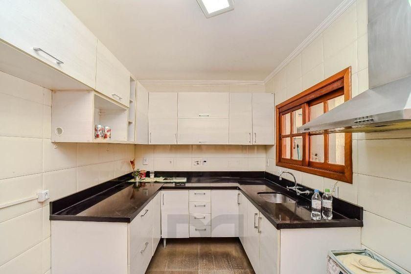 Casa com 3 dormitórios, suíte e churrasqueira. — foto 19