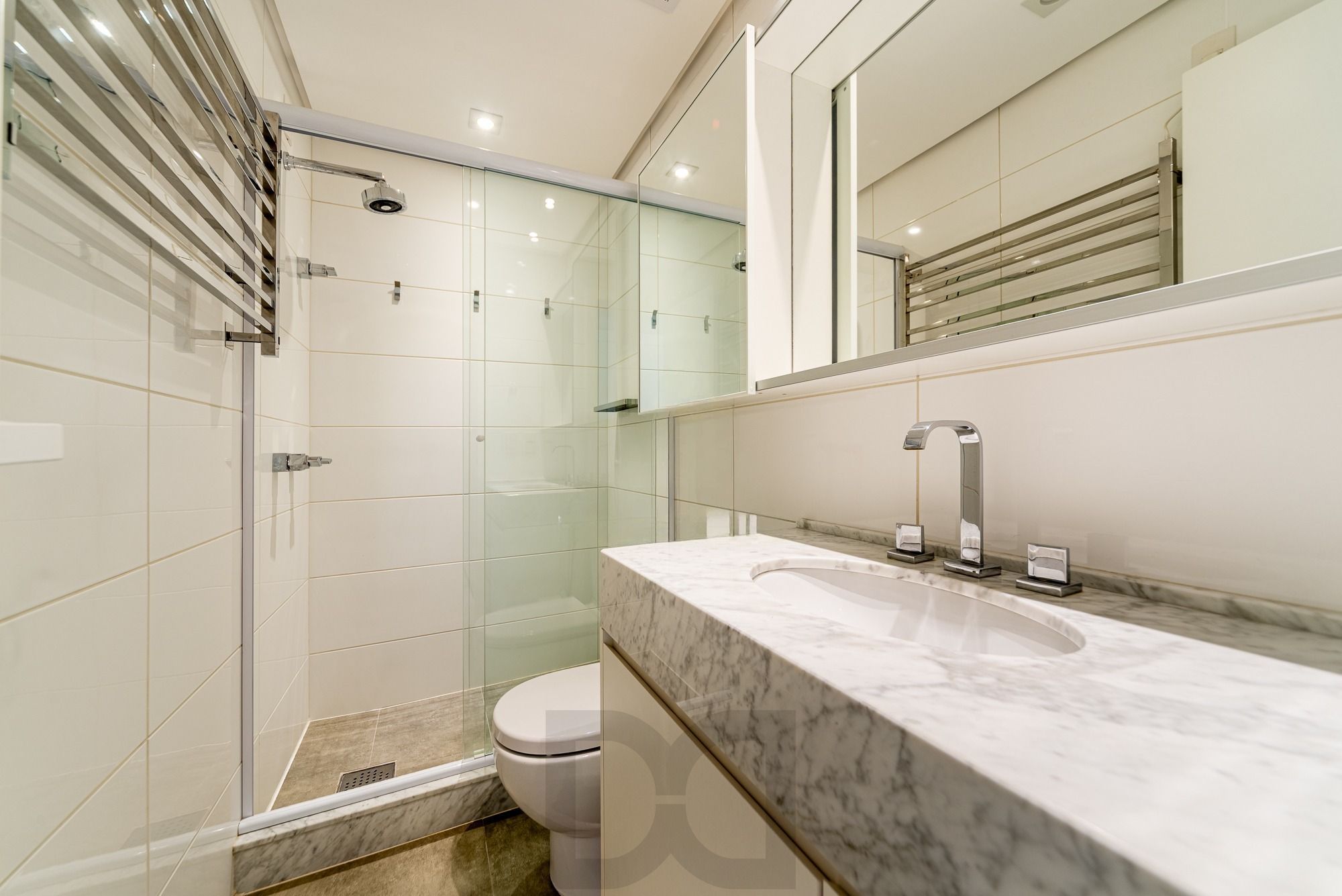 Apartamento Duplex Semimobiliado com 2 Suítes no Petrópolis — foto 10