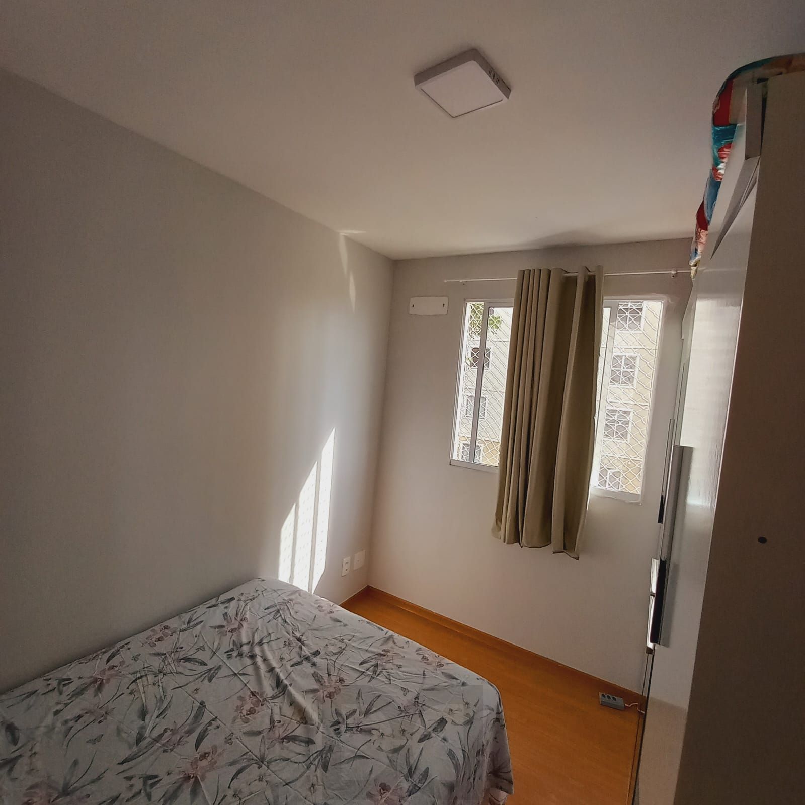 Apartamento 2 Dormitórios, sacada com churrasquieira, 1 vaga  Portaria 24h — foto 10