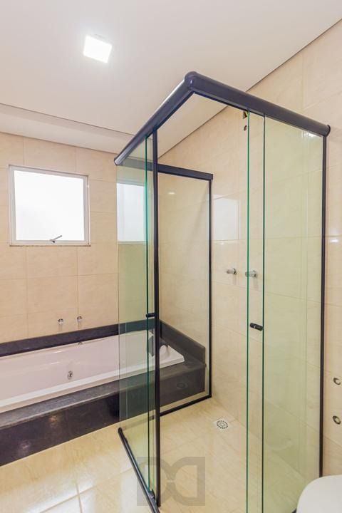 Casa com 3 dormitórios, suíte, lavabo e amplo pátio. — foto 13