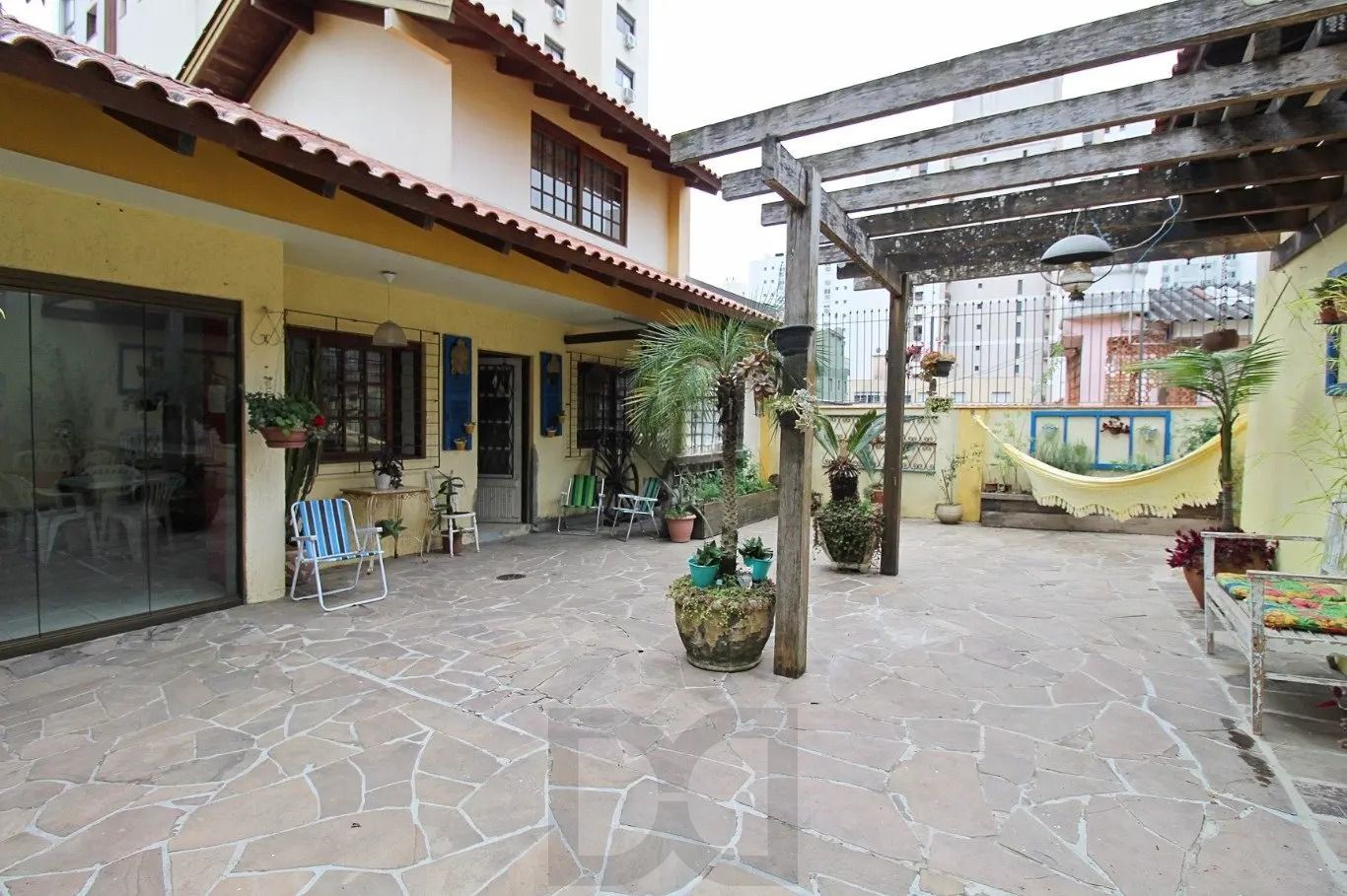 Casa térrea com edícula e salão de festas próximo ao Iguatemi — foto 4