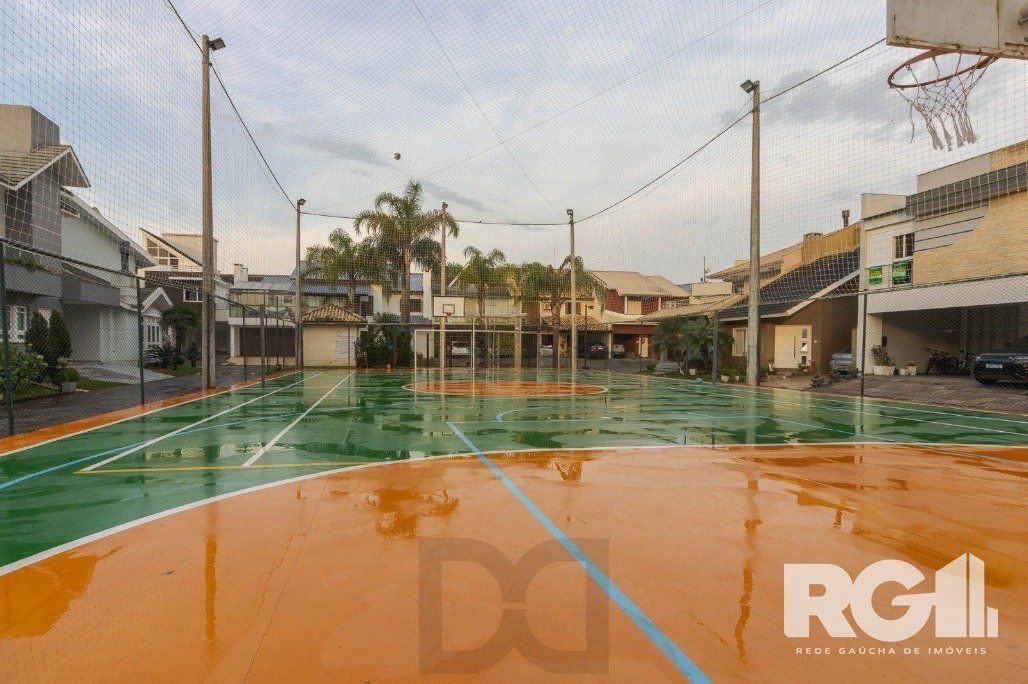 Casa em Condomínio com 3 Suítes, Espaço Gourmet e 5 Vagas de Garagem — foto 27
