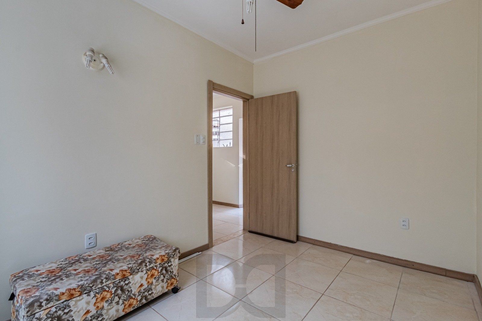 Térreo com pátio Semimobiliado, 2 Dormitórios, Próximo ao Praia de Belas — foto 15