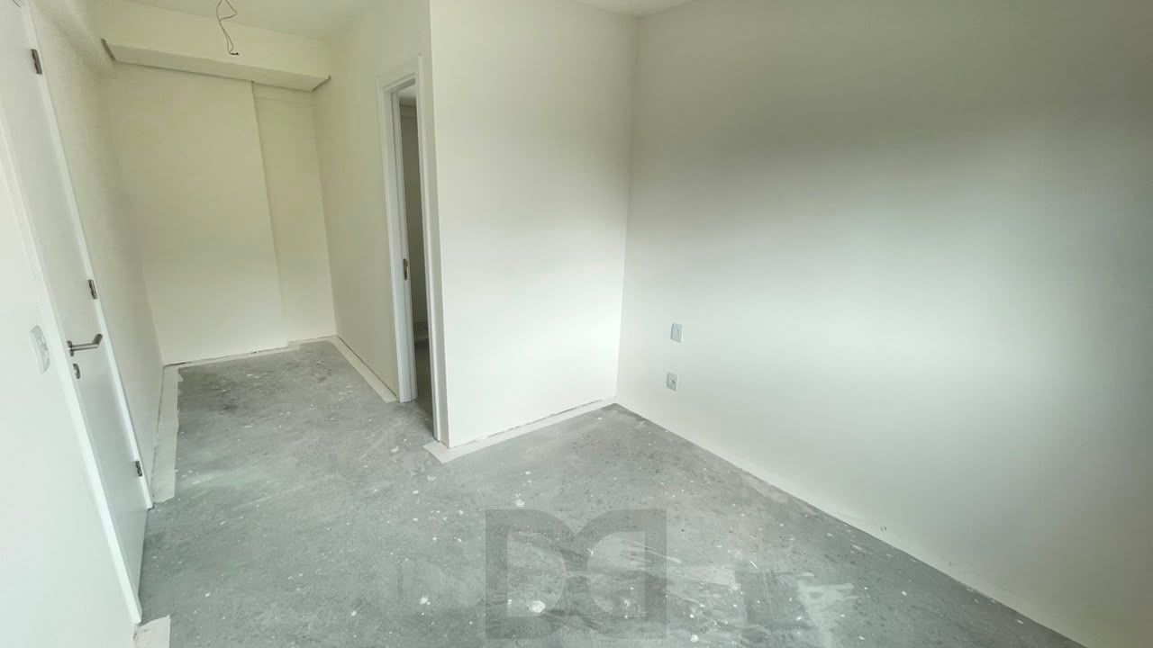 Apartamento à venda com 3 quartos sendo 1 suíte, com 2 vagas, no bairro Petrópolis — foto 16