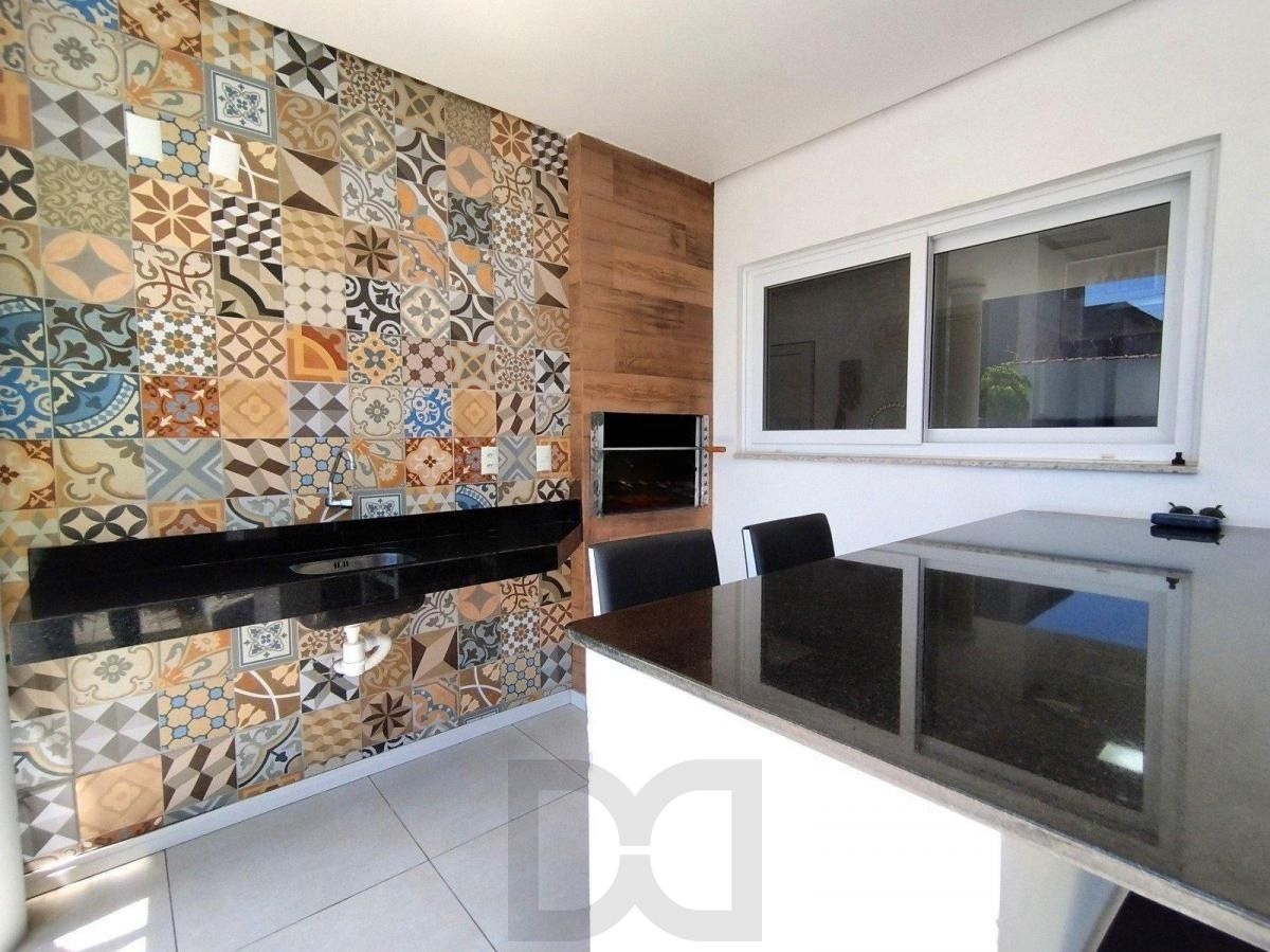 Casa/ sobrado com mobilia de qualidade, 3 suítes, piscina e 4 vagas de garagem — foto 4
